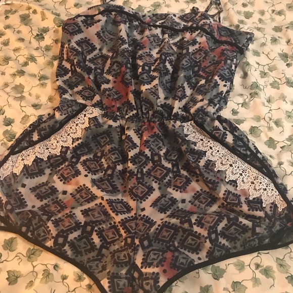 Romper - Picture 2 of 2